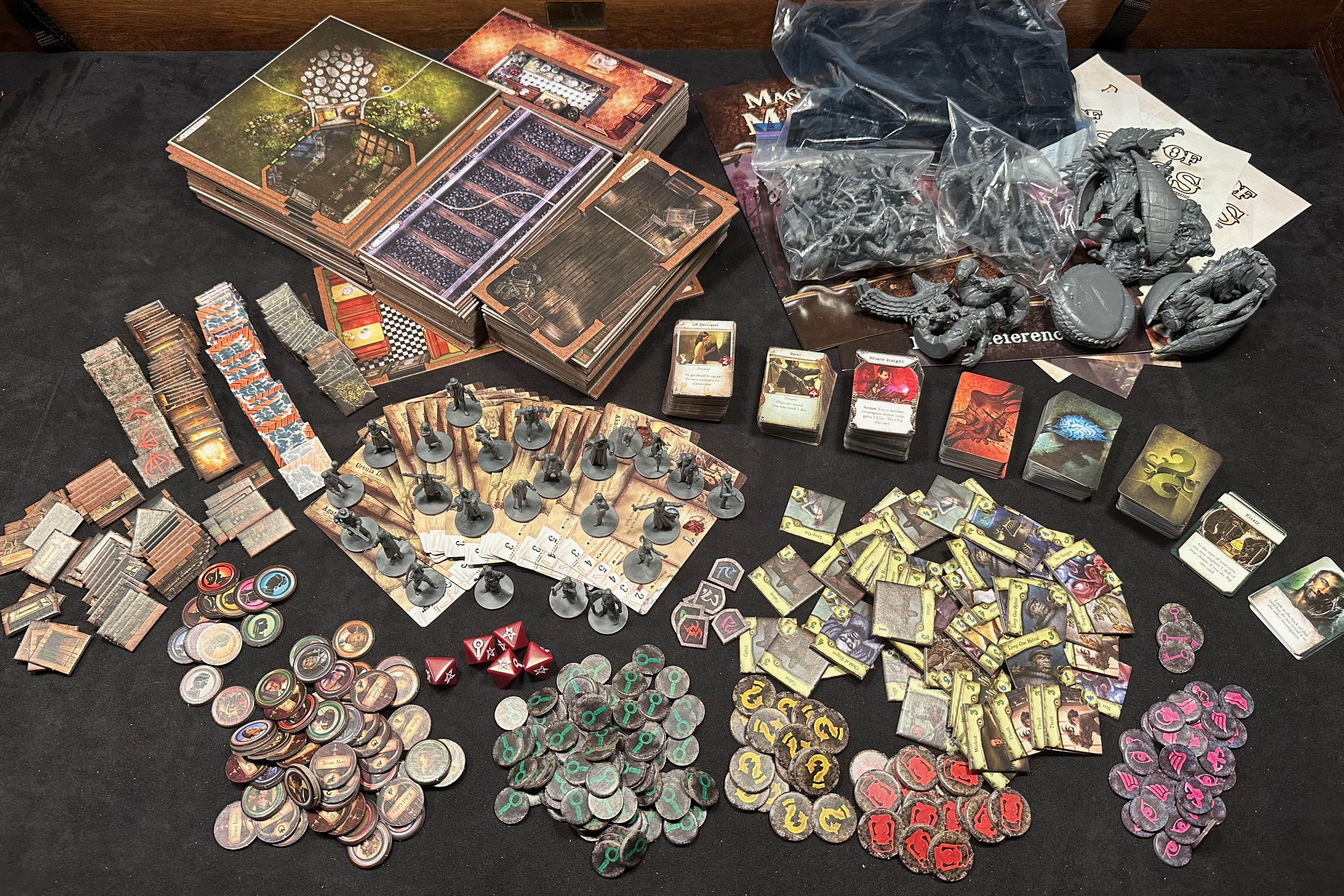 Unpacked contents of Mansions of Madness